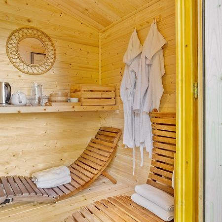 Resort Pod Orehi - Bled - Apartma & Glamping & Savna ภายนอก รูปภาพ