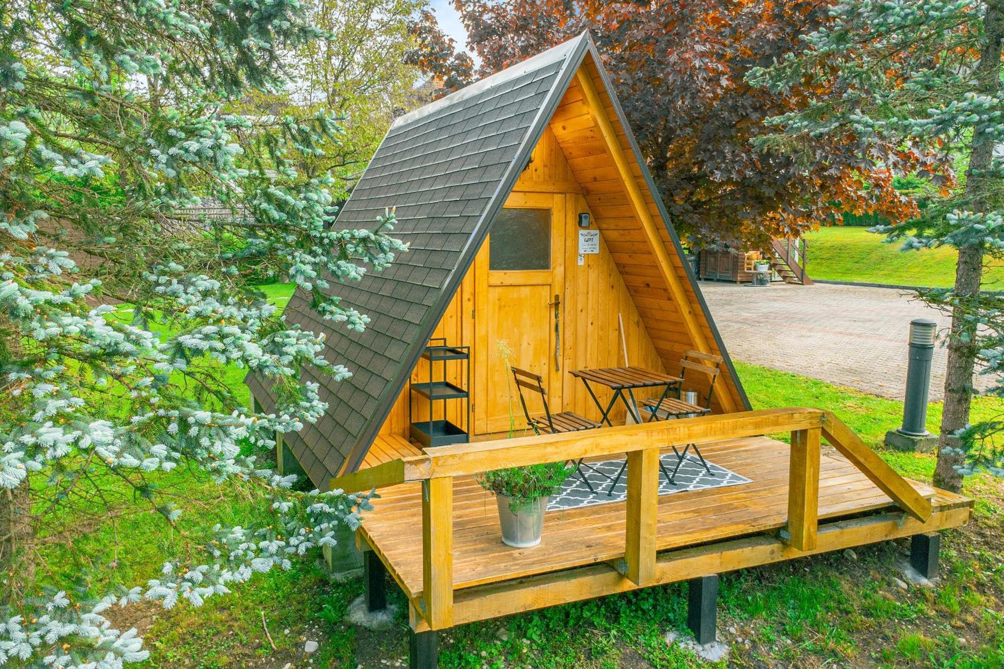 Resort Pod Orehi - Bled - Apartma & Glamping & Savna ภายนอก รูปภาพ